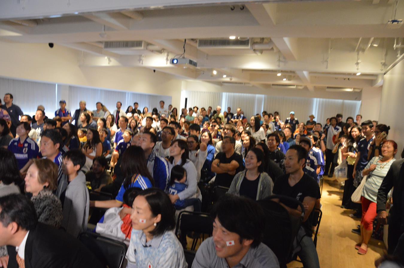 Com o auditório da Japan House lotado, entre japoneses e brasileiros. (Foto: Luci Judice Yizima)