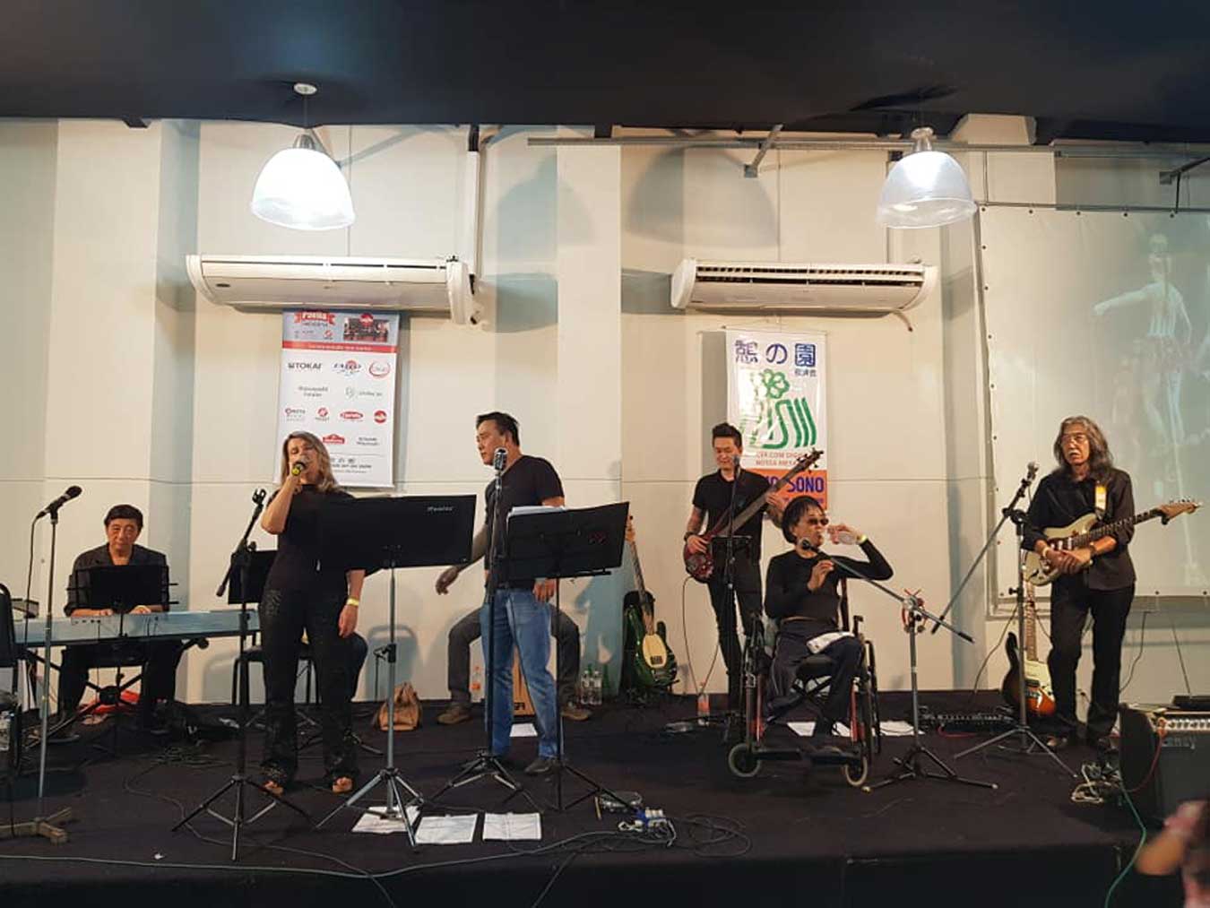 Além da Paella Solidária, a Banda Gaijin faz show á parte. (Foto: Luci Judice Yizima)