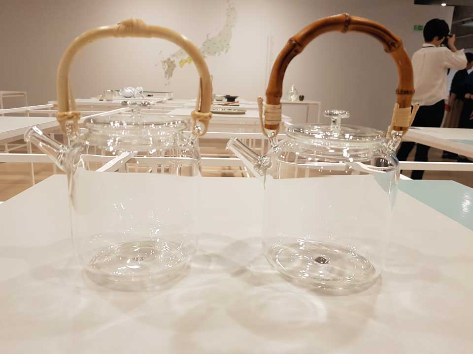Nagano traz o artista Katsuhisa Hira com técnicas de vidro soprado e produz pecas com refinamento e profunda sensibilidade (Foto Luci Judice Yizima)